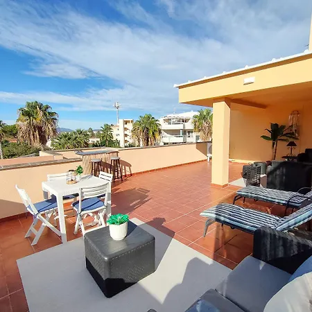 El ático De Alicia Con Terraza Panorámica A Pie De Playa